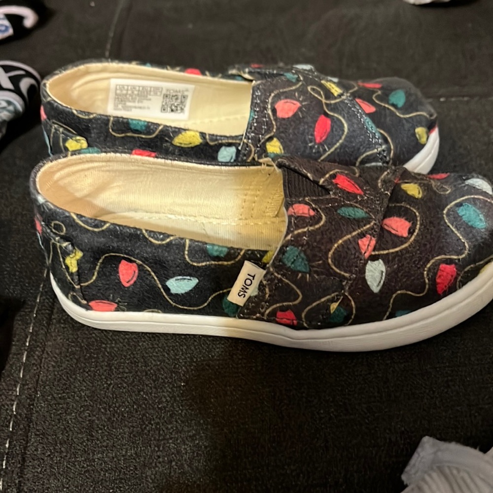 Toddler 7 C toms